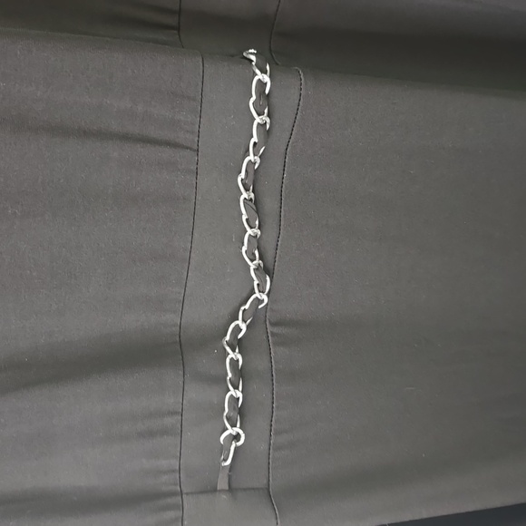 Catherines Elegant Black Sleeveless Dress With Chain Detail,  Plus Size 2X - Picture 3 of 5